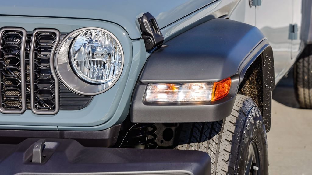 New 2026 Jeep Gladiator Sport image 5