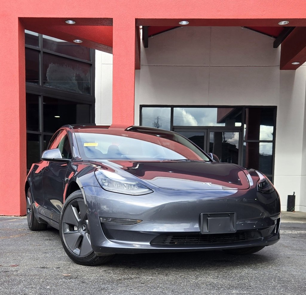 Used 2023 Tesla Model 3 Standard Range image 9