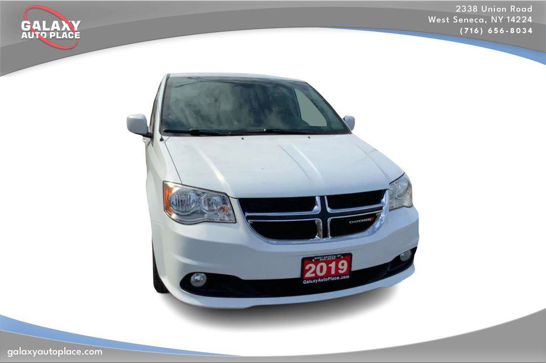 Used 2019 Dodge Grand Caravan SXT image 3