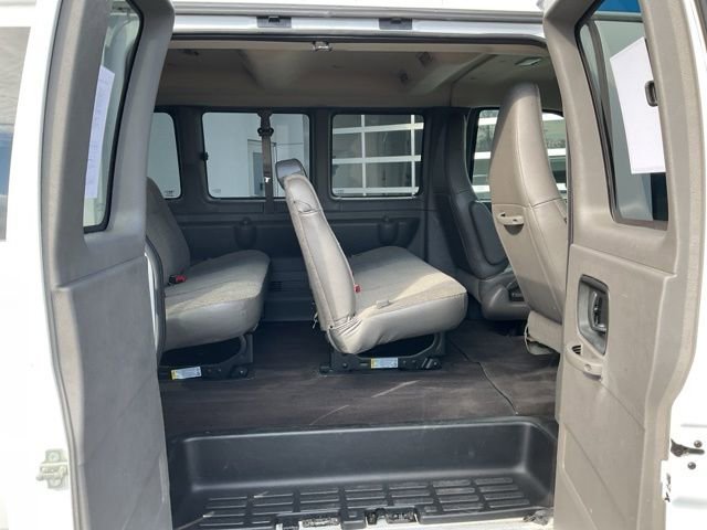 Certified 2025 Chevrolet Express 3500 LT w/ LT Preferred Equipment Group RWD image 11