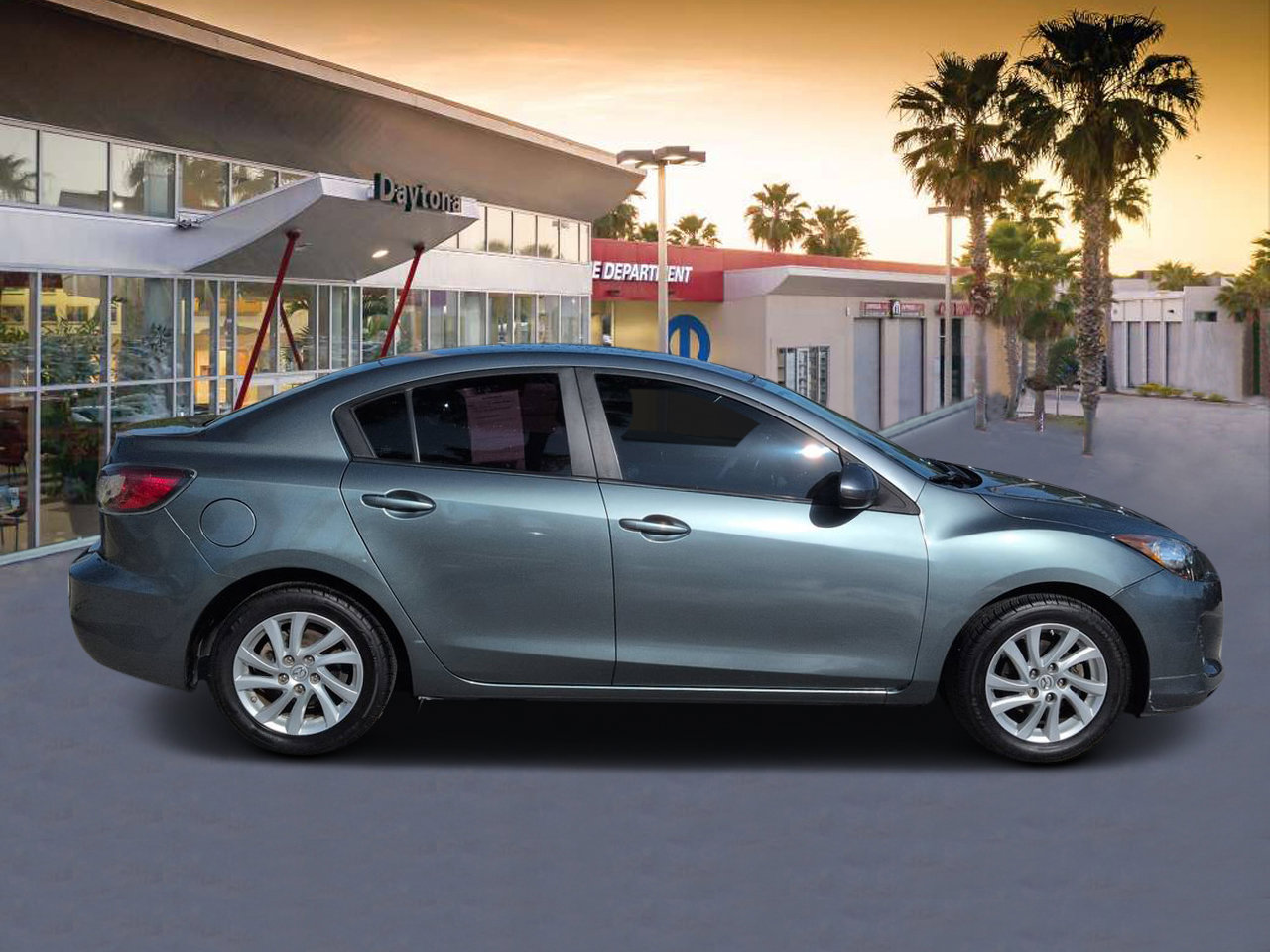 Used 2012 MAZDA MAZDA3 i Touring FWD image 2