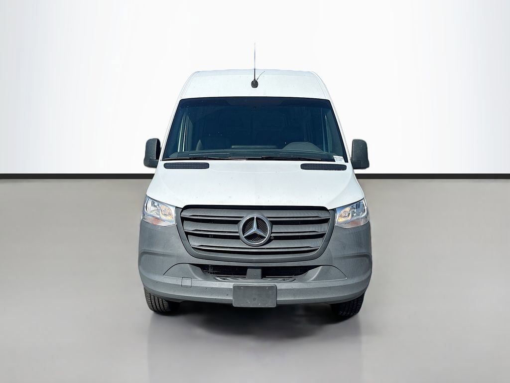 Used 2024 Mercedes-Benz Sprinter 2500 image 8