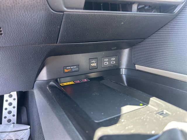 Used 2025 Toyota Camry SE FWD image 23