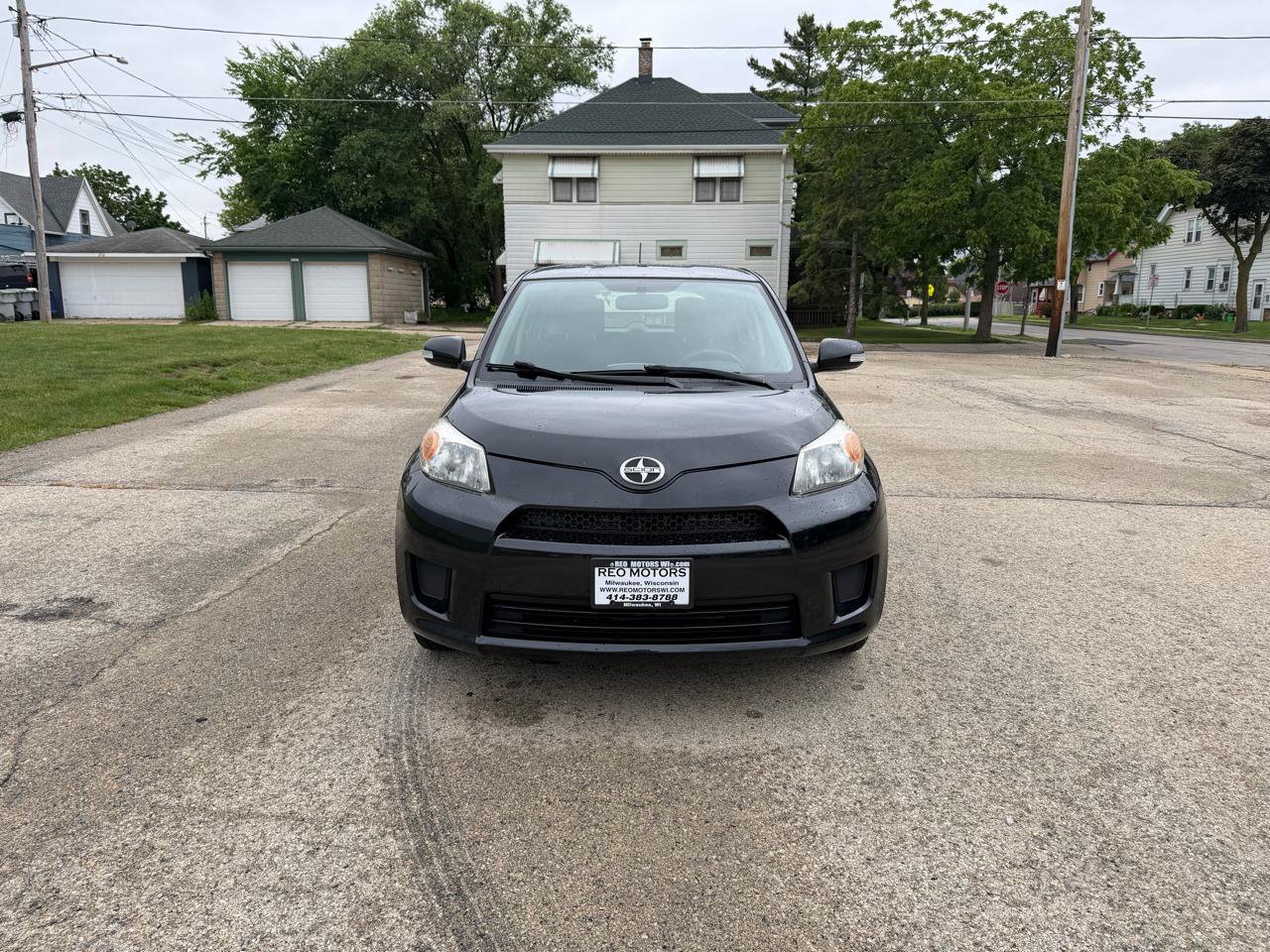 Used 2011 Scion xD FWD image 2