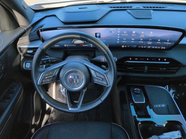 Used 2025 Buick Enclave Preferred FWD image 16