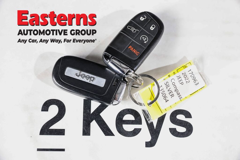 Used 2022 Jeep Compass Latitude w/ Convenience Group AWD/4WD image 25