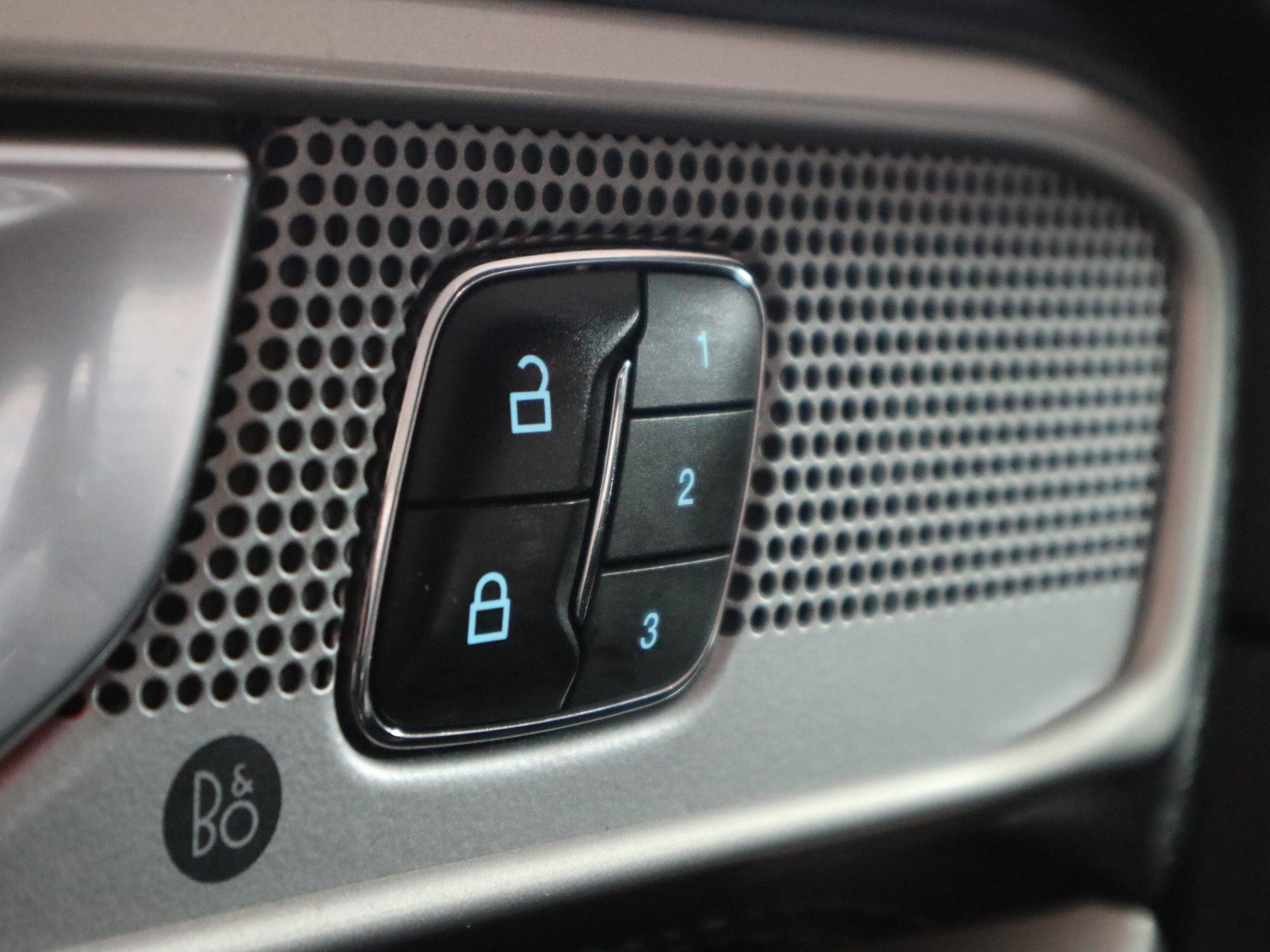 Used 2022 Ford Explorer Limited w/ Equipment Group 301A image 37