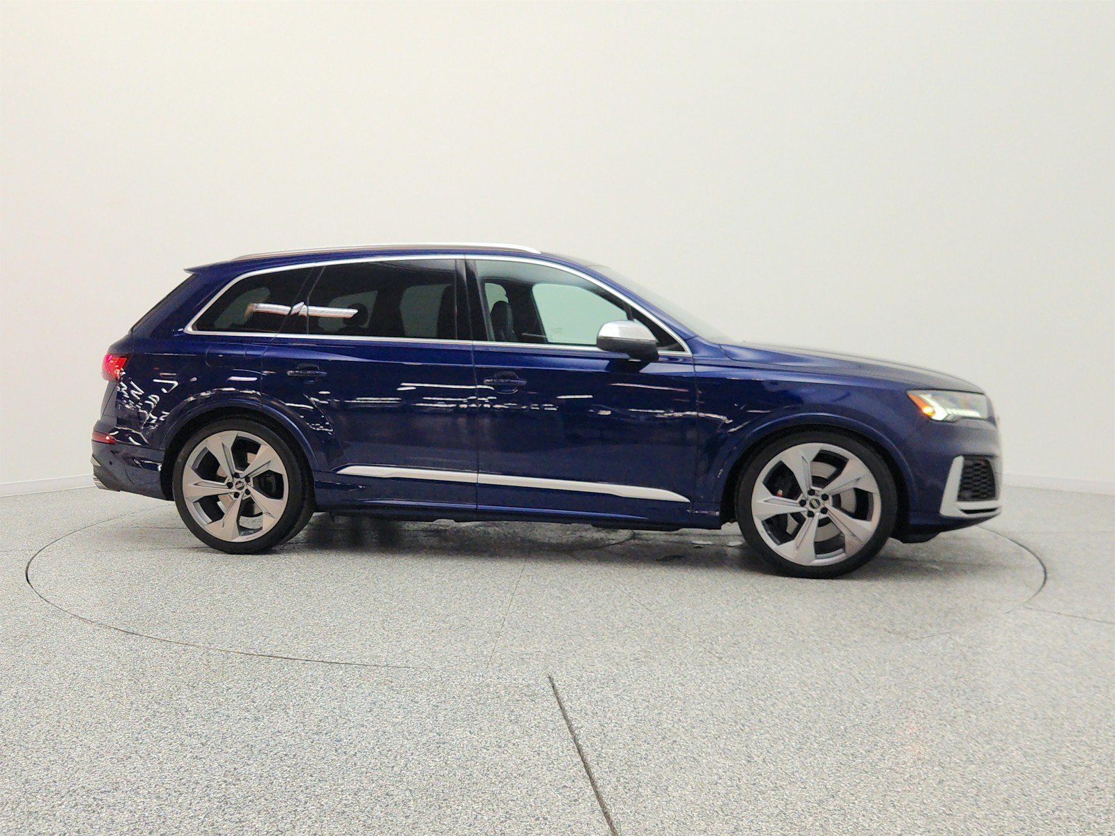 Used 2023 Audi SQ7 Premium Plus AWD/4WD image 4