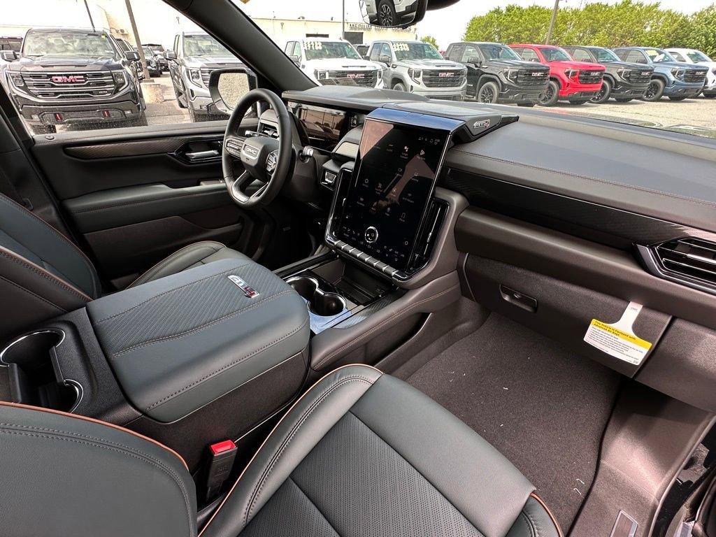 New 2026 GMC Yukon AT4 w/ AT4 Premium Package AWD/4WD image 13