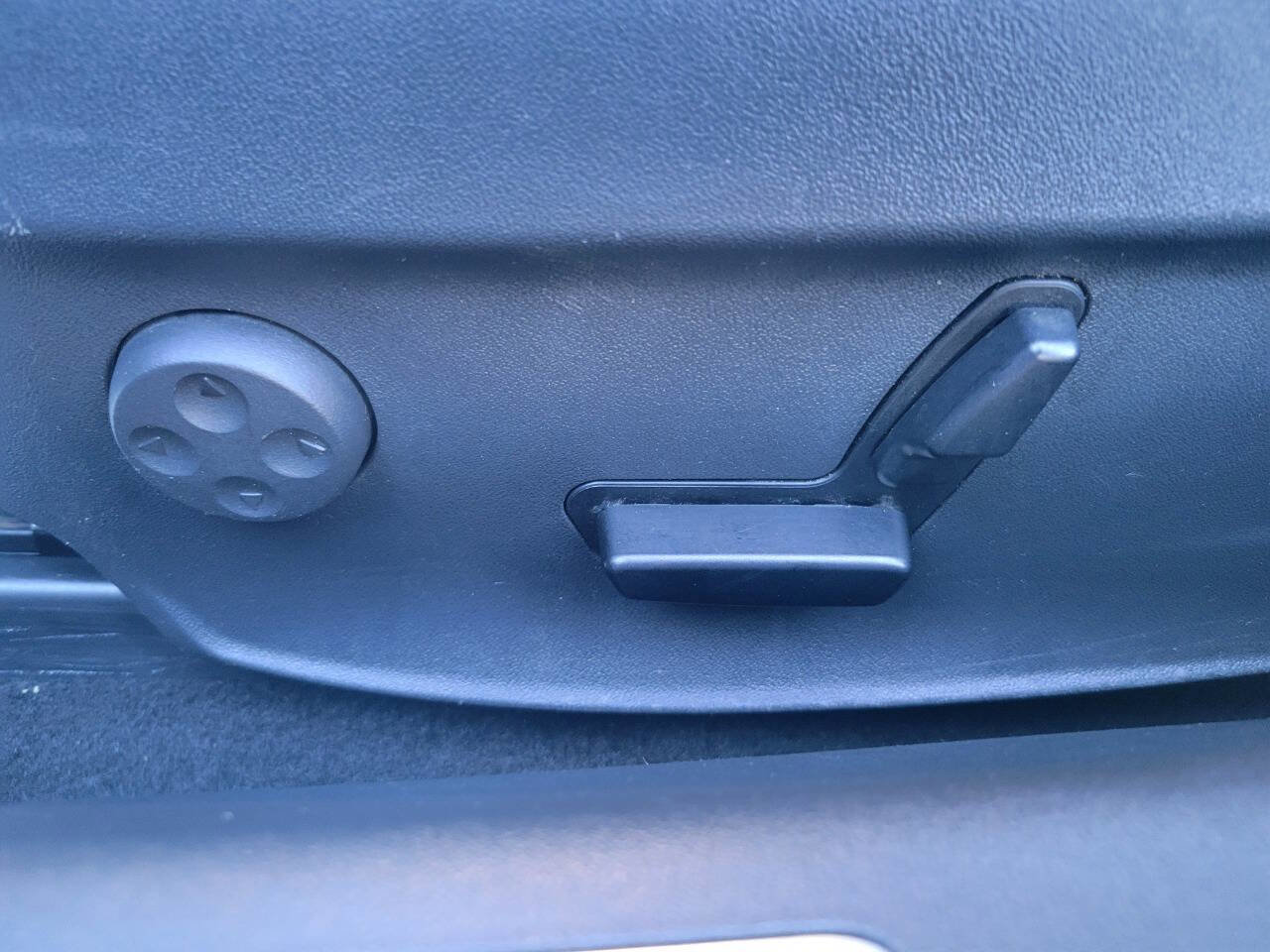 Used 2015 Tesla Model S 85D image 14