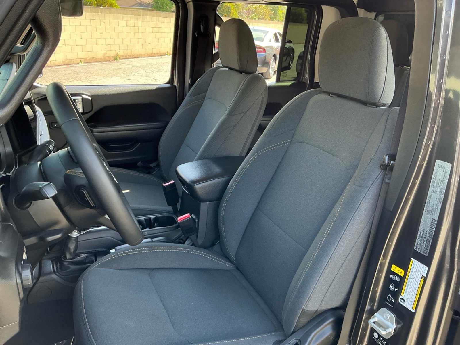 Used 2024 Jeep Gladiator Sport image 18