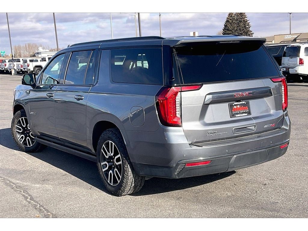 Used 2022 GMC Yukon XL AT4 w/ AT4 Premium Plus Package AWD/4WD image 13