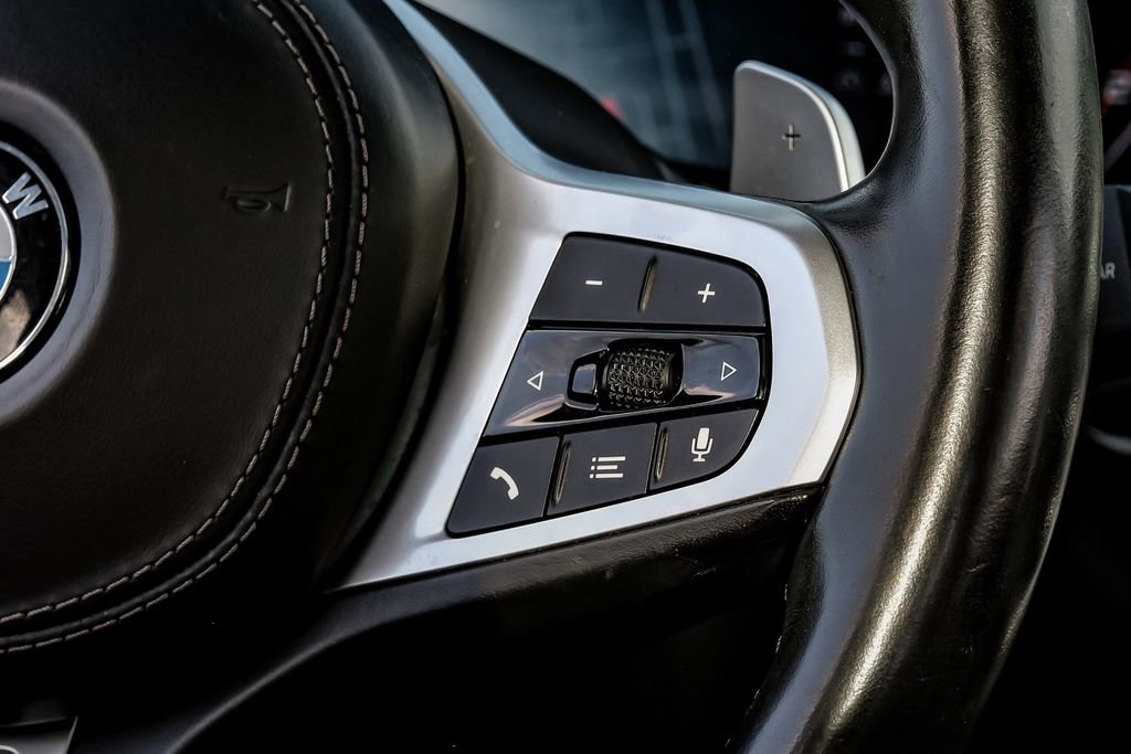 Used 2021 BMW X7 M50i w/ Executive Package image 17