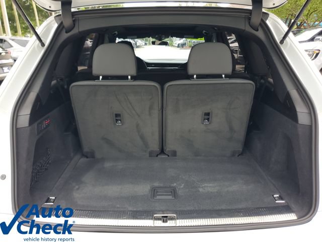 Used 2023 Audi SQ7 Prestige AWD/4WD image 9