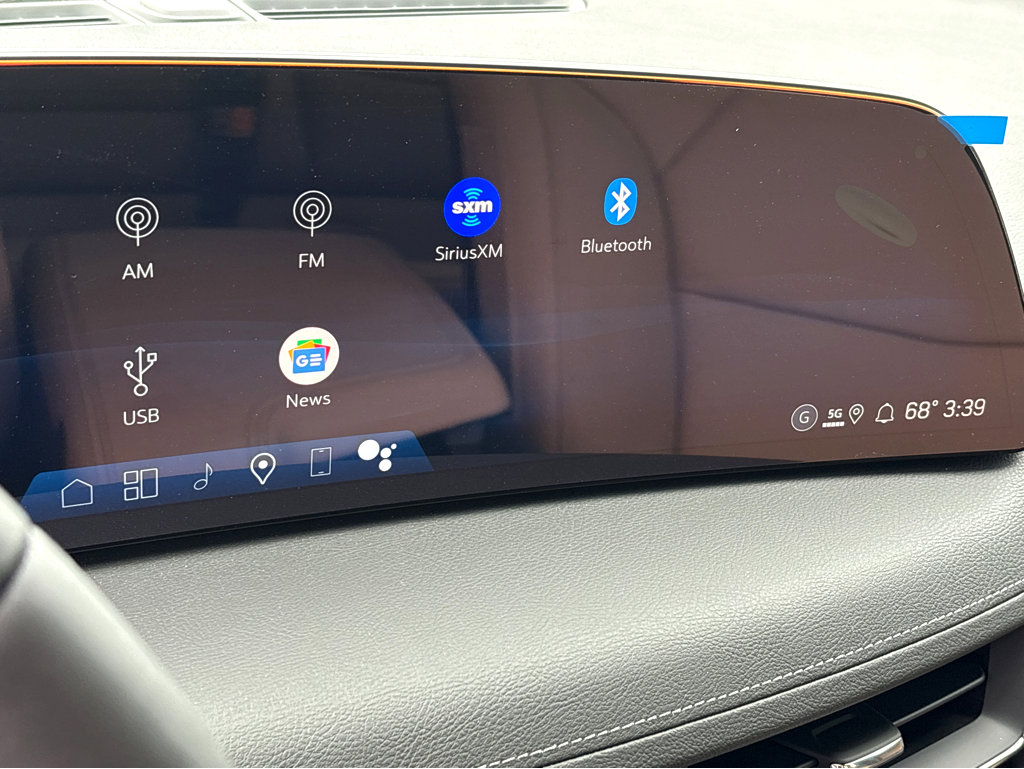 New 2025 Cadillac XT5 Luxury image 10