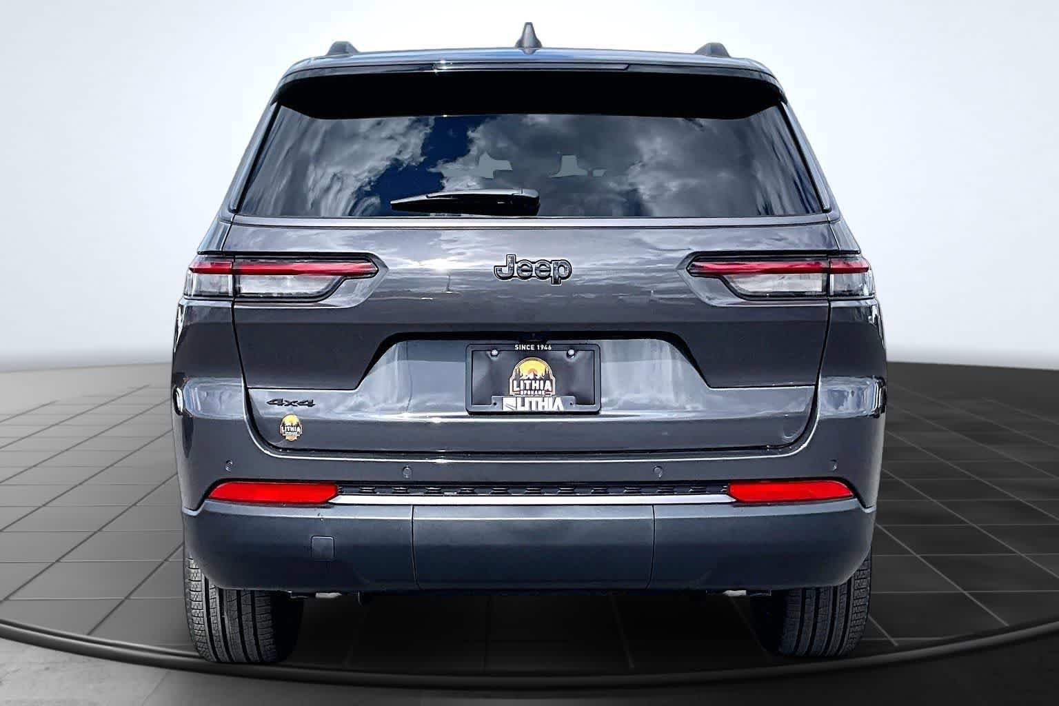 New 2026 Jeep Grand Cherokee L Limited AWD/4WD image 5