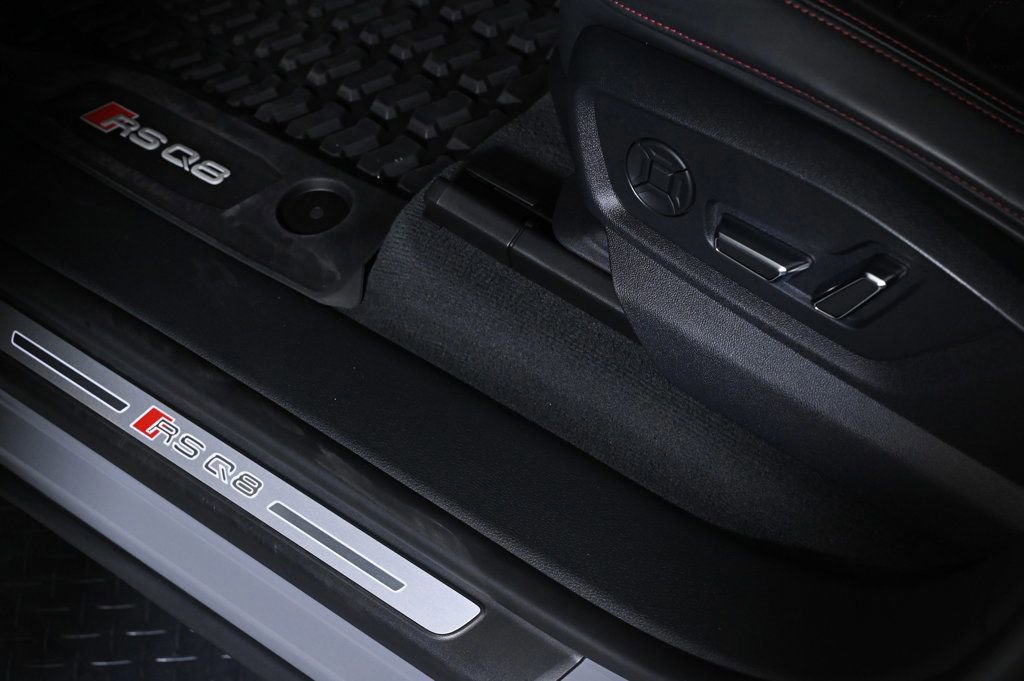 Used 2023 Audi RS Q8 image 20