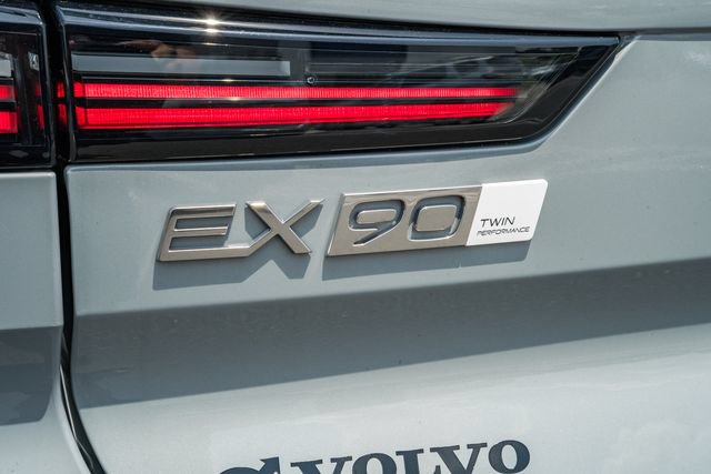 New 2026 Volvo EX90 Ultra AWD/4WD image 9