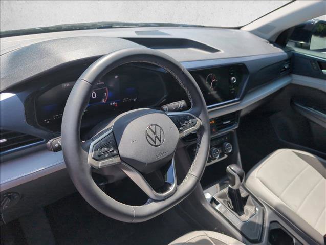 Used 2024 Volkswagen Taos SE FWD image 9