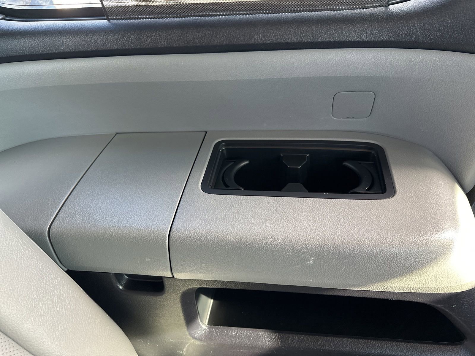 Used 2014 Toyota Sequoia Platinum AWD/4WD image 31