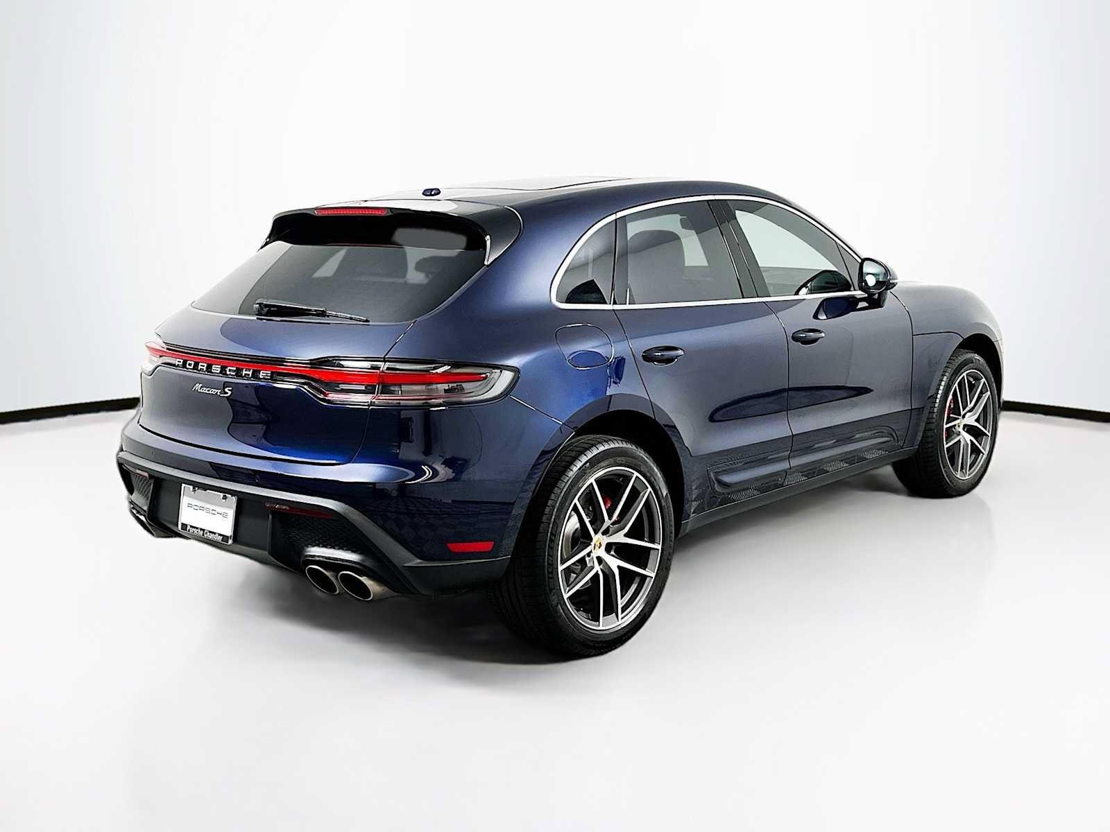 Certified 2023 Porsche Macan S AWD/4WD image 9