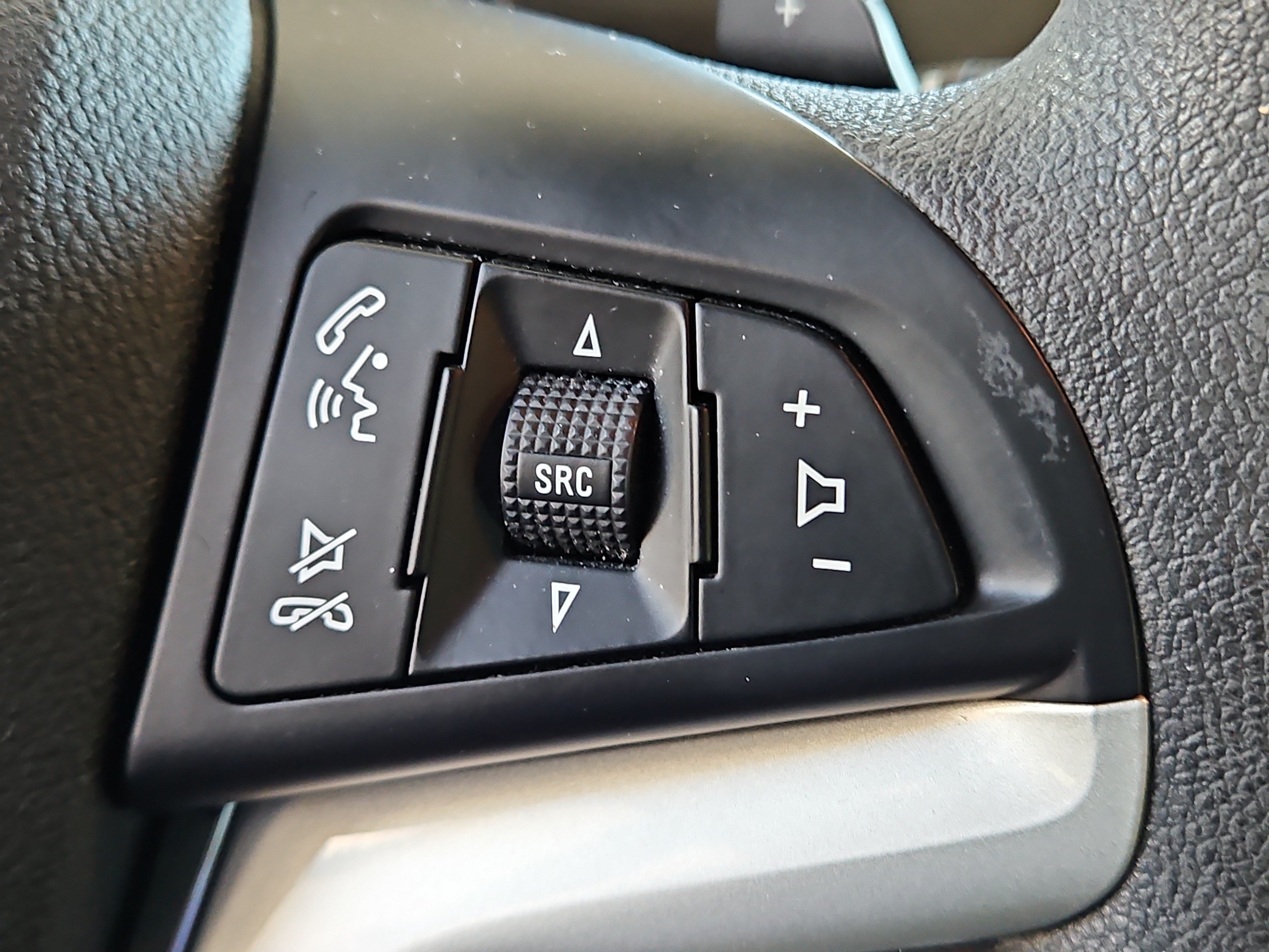 Used 2015 Chevrolet Camaro LS RWD image 14
