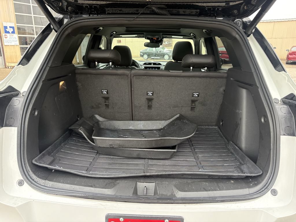 Used 2023 Chevrolet TrailBlazer RS w/ Sun and Liftgate Package FWD image 27