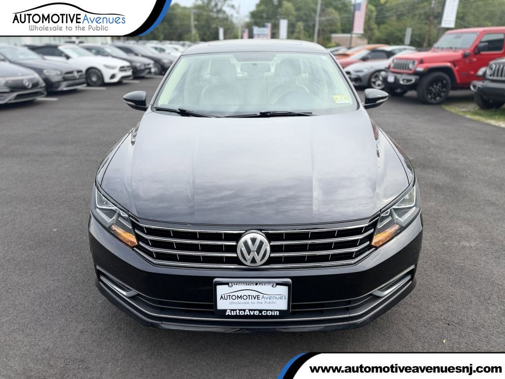 Used 2017 Volkswagen Passat 1.8T SE