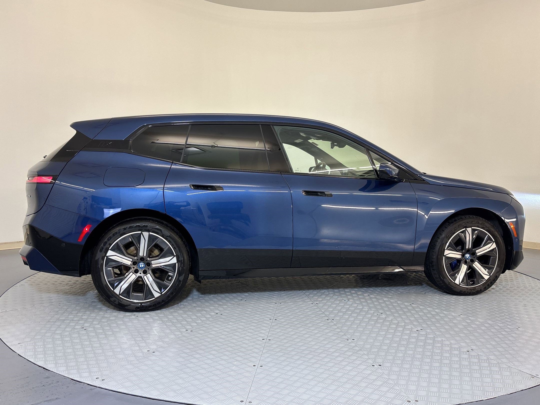 Certified 2023 BMW iX xDrive50 w/ Sport Package image 8