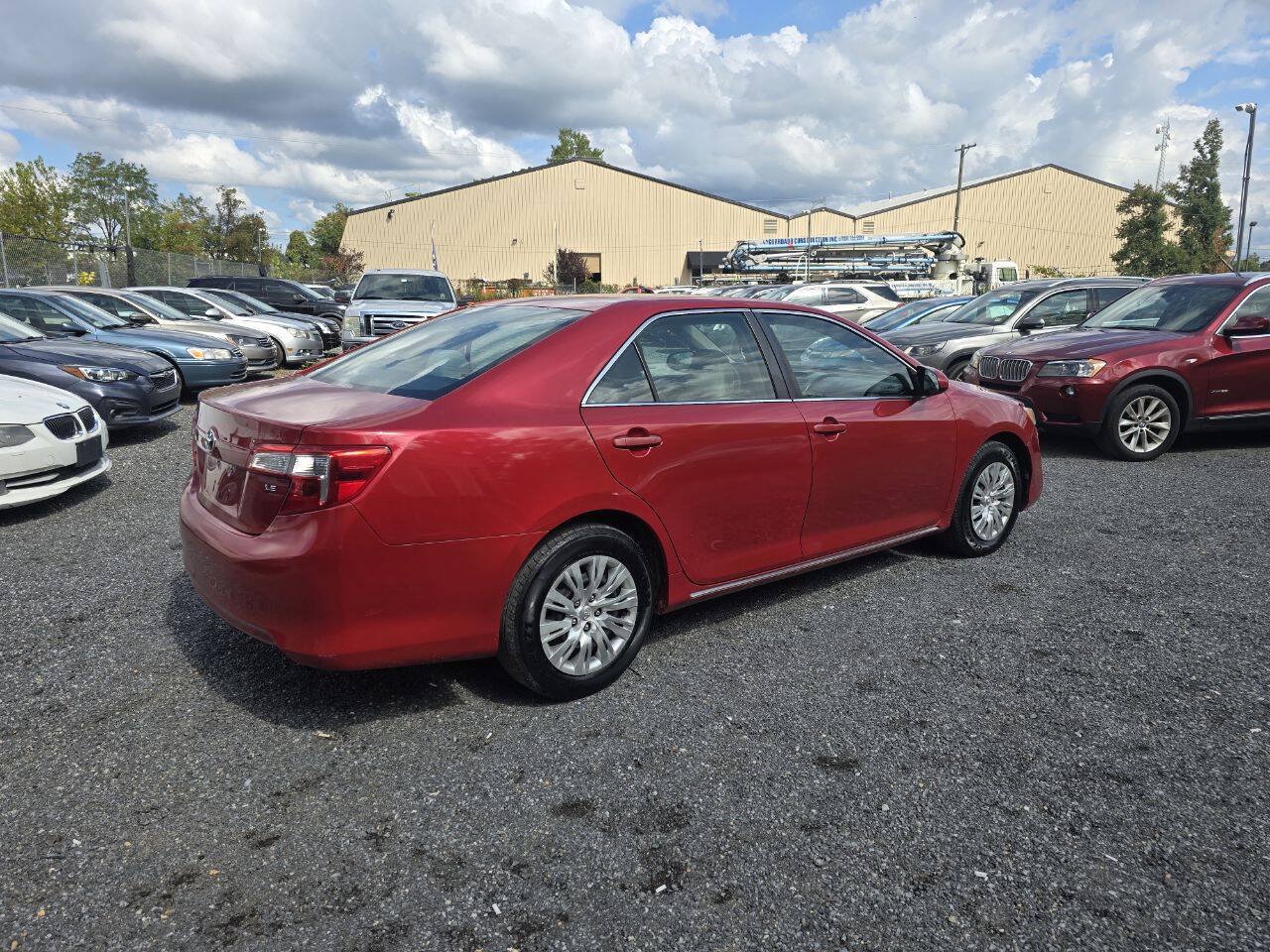 Used 2012 Toyota Camry LE FWD image 9