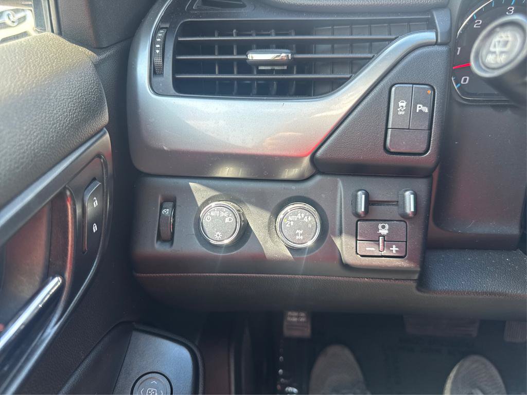 Used 2019 Chevrolet Tahoe LS w/ Max Trailering Package AWD/4WD image 17