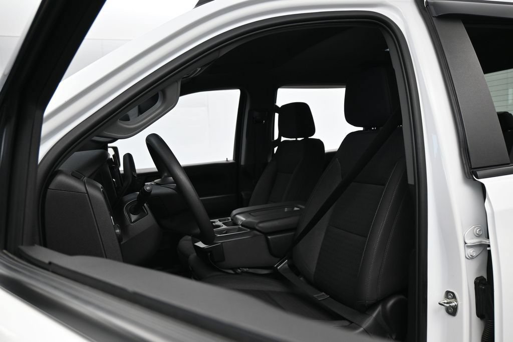 Used 2023 Chevrolet Silverado 1500 Custom RWD image 10