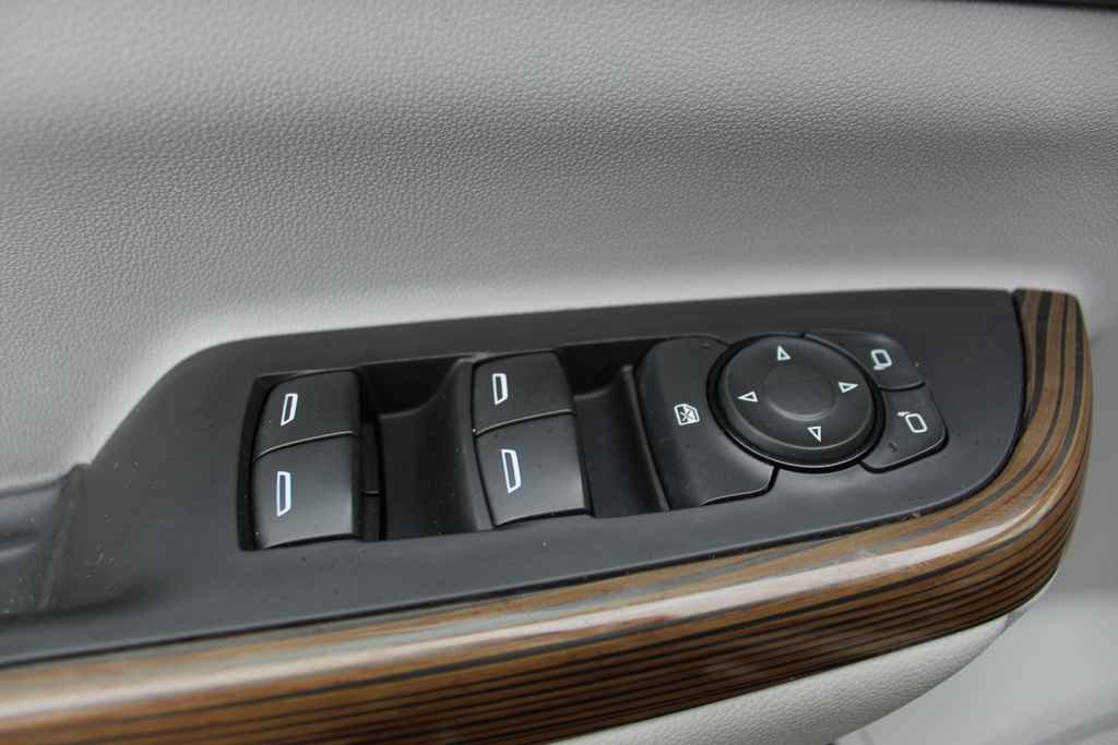 Used 2017 GMC Acadia SLE FWD image 11