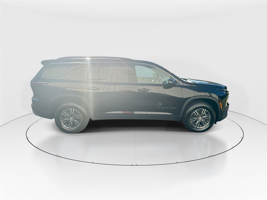 New 2026 Chevrolet Traverse LT image 9
