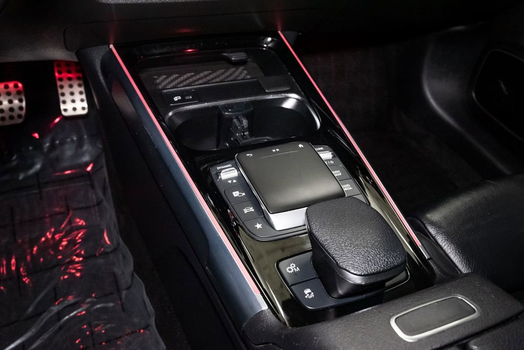 Used 2021 Mercedes-Benz GLB 35 AMG 4MATIC image 25