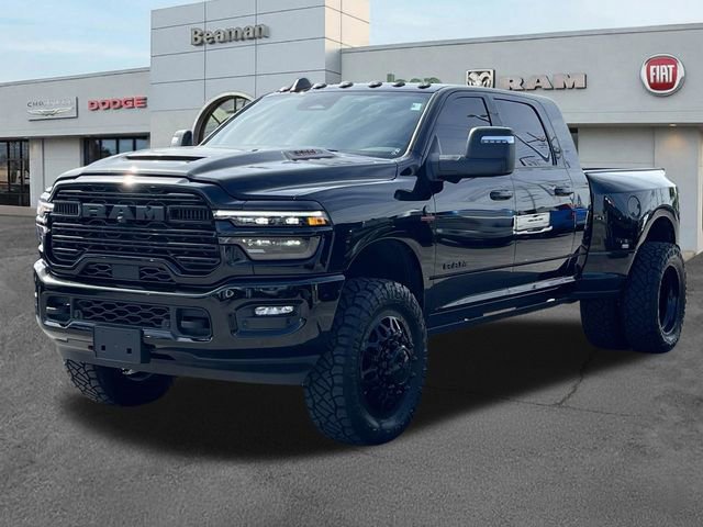 Used 2025 RAM 3500 Laramie AWD/4WD image 3