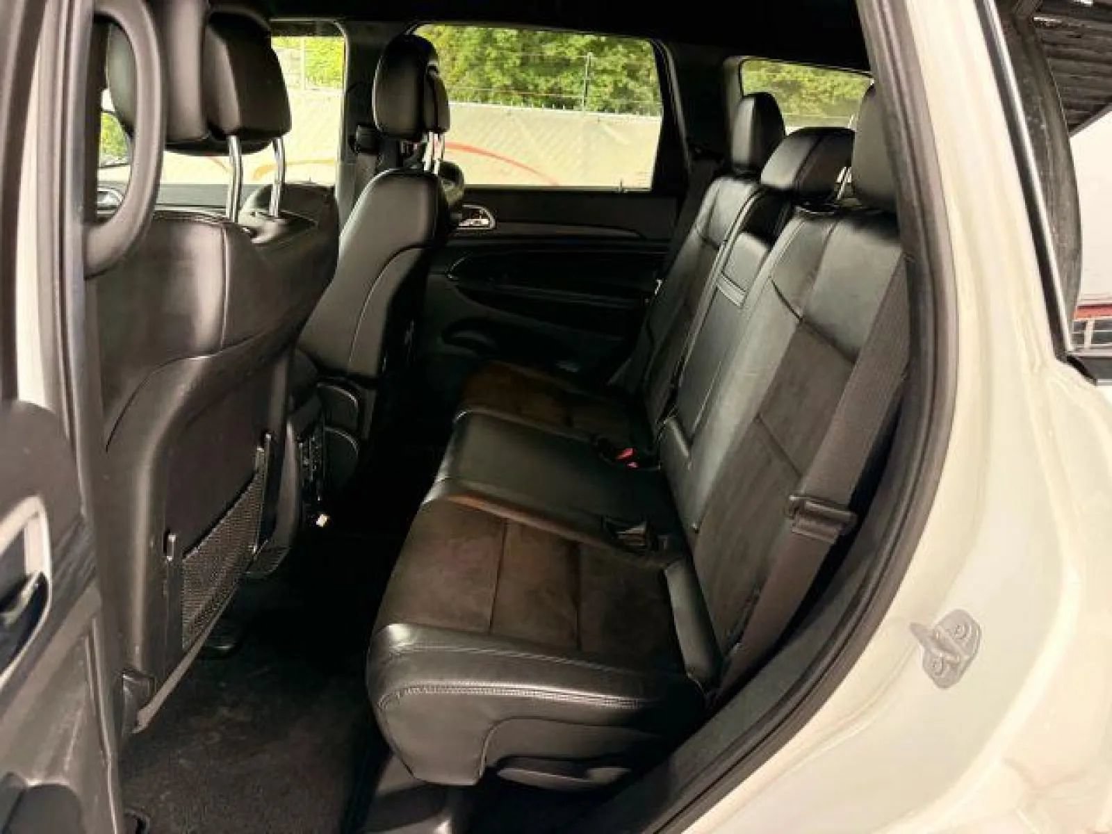 Used 2020 Jeep Grand Cherokee Altitude AWD/4WD image 16
