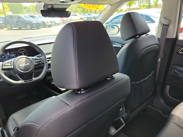 Certified 2026 Kia Seltos SX w/ SX Sunroof Package AWD/4WD image 13