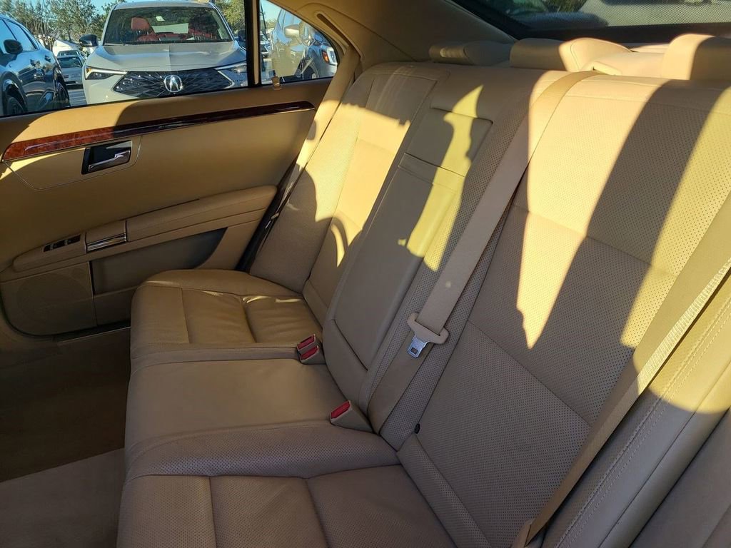 Used 2010 Mercedes-Benz S 550 4MATIC image 20