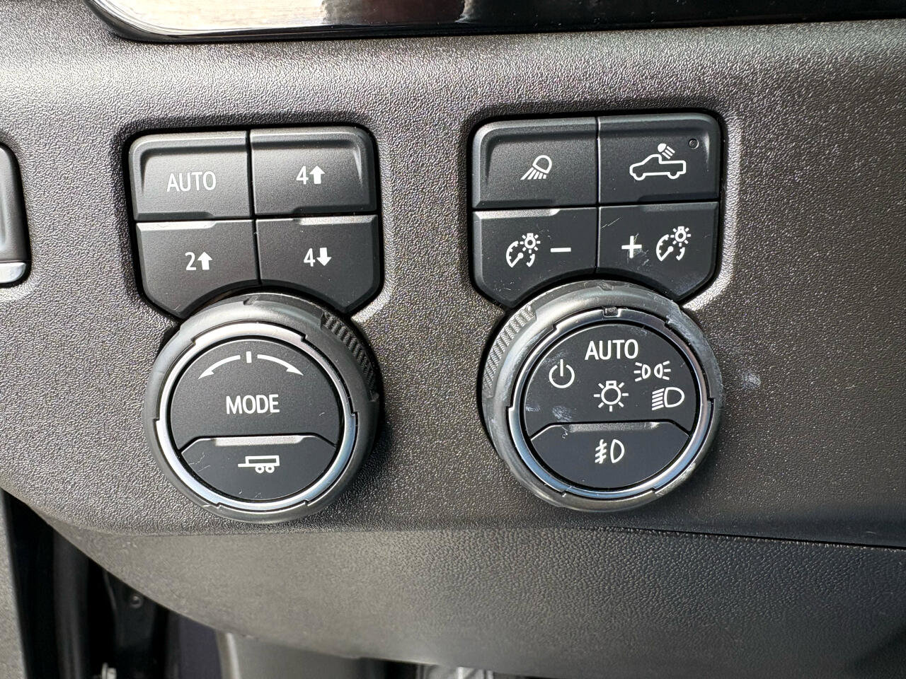 Used 2022 Chevrolet Silverado 1500 High Country w/ High Country Premium Package image 33