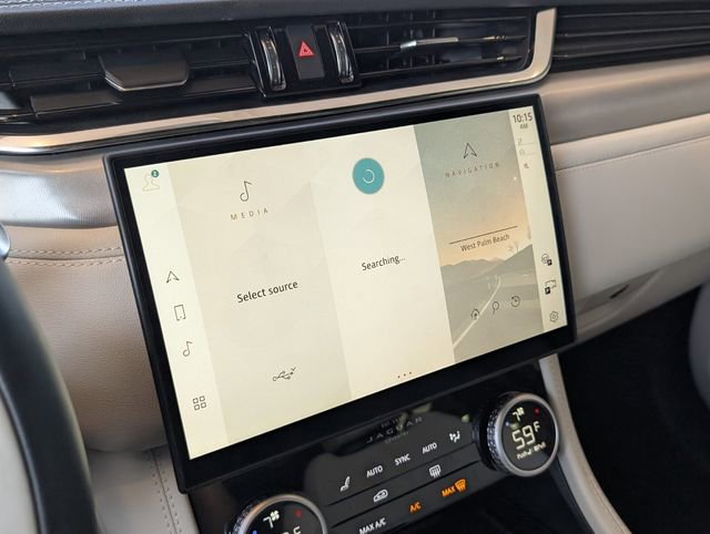 Used 2025 Jaguar F-PACE R-Dynamic S image 23