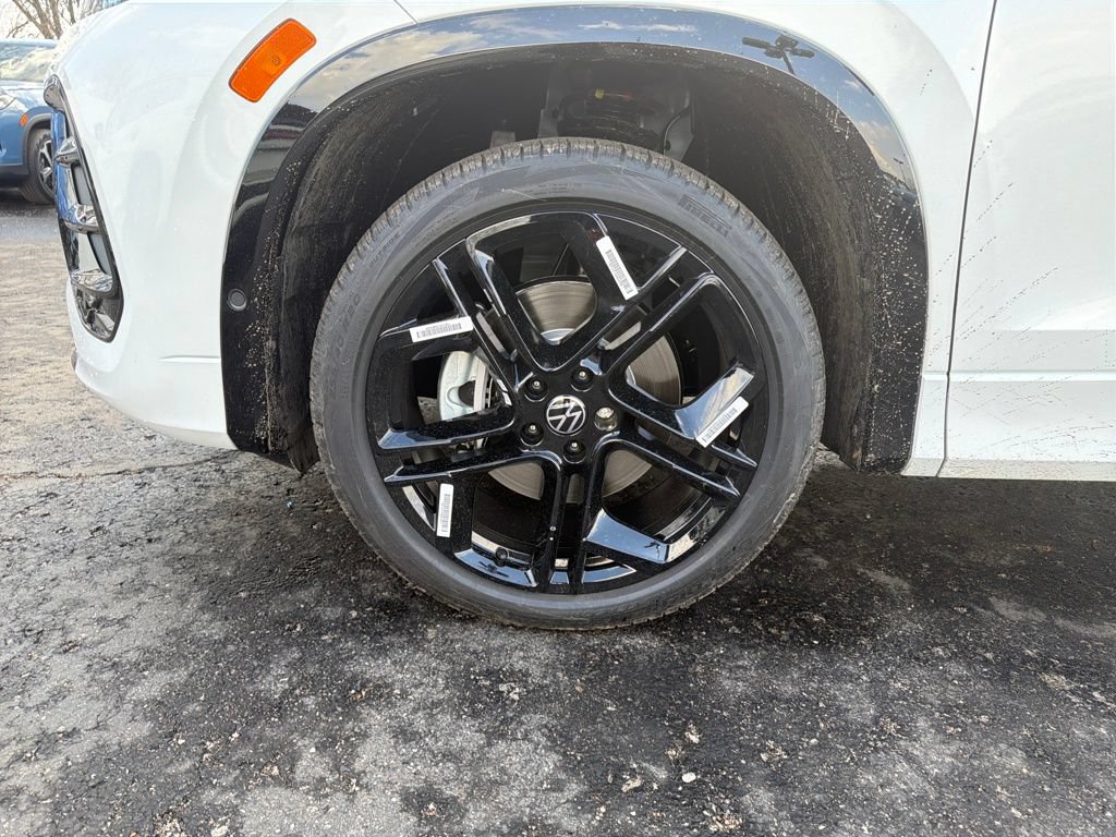 Used 2026 Volkswagen Tiguan SE R-Line AWD/4WD image 28