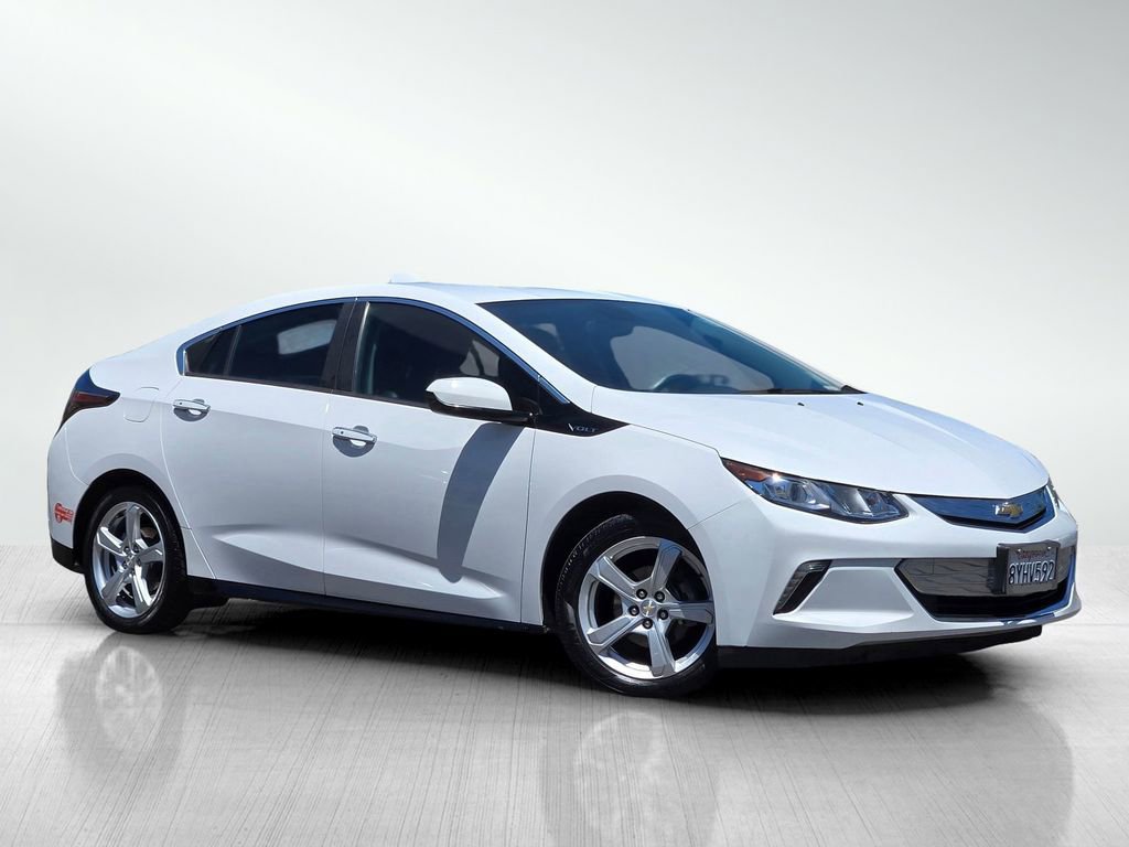Used 2018 Chevrolet Volt LT w/ Comfort Package FWD image 2
