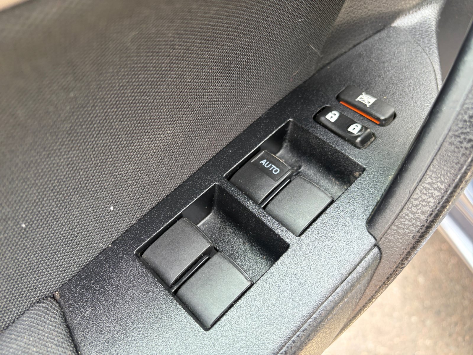 Used 2016 Toyota Corolla LE FWD image 15