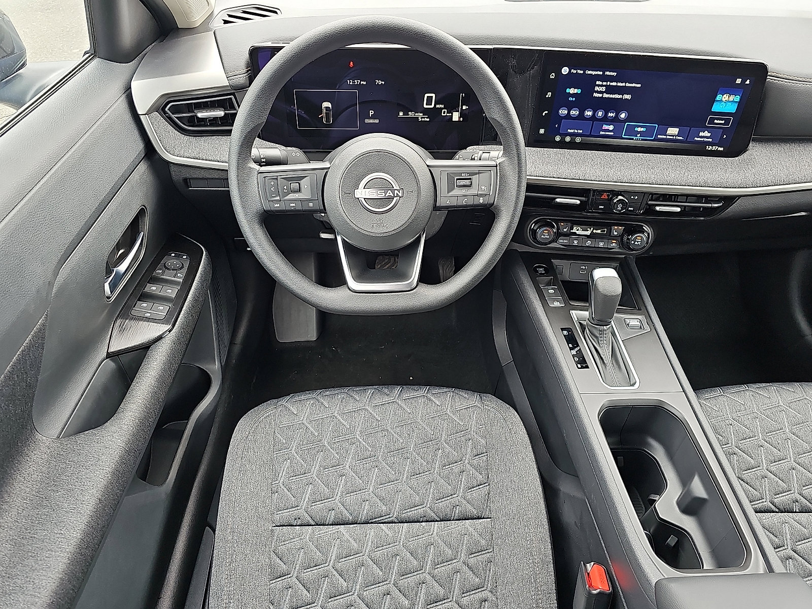 New 2026 Nissan Kicks SV w/ Cold Weather Package AWD/4WD image 7