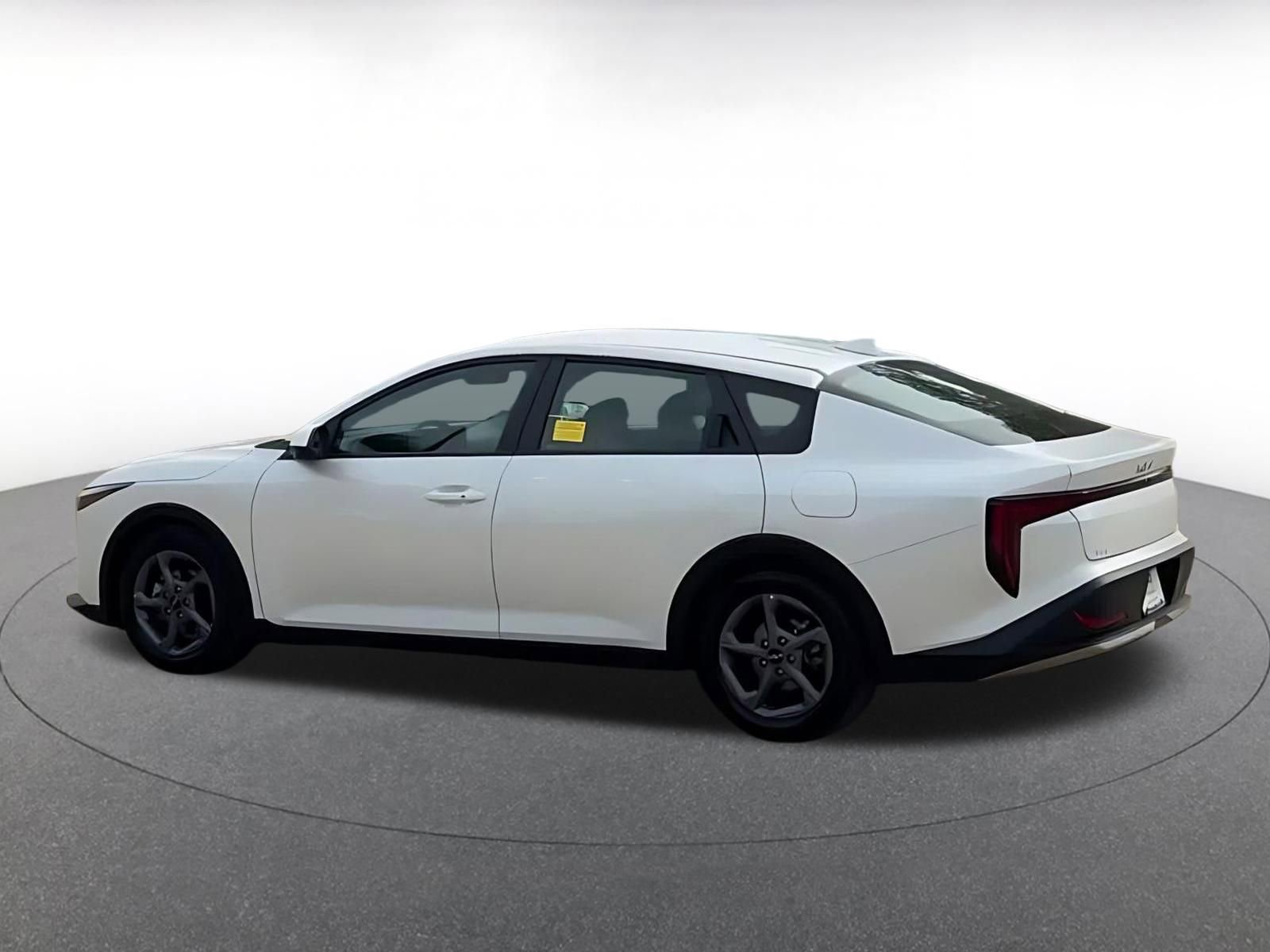 Used 2025 Kia K4 FWD image 15