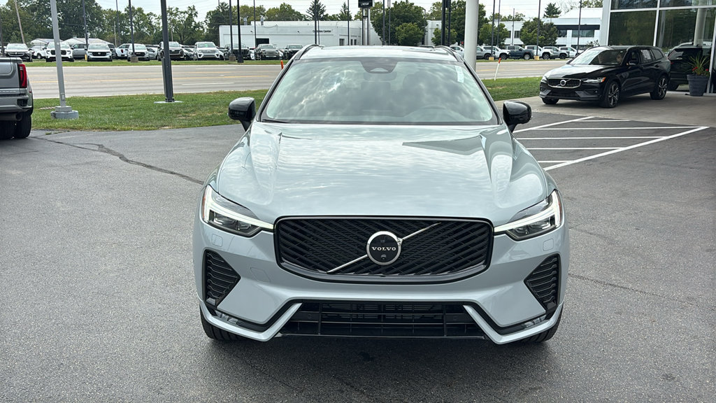 New 2027 Volvo XC60 B5 Plus AWD/4WD image 4