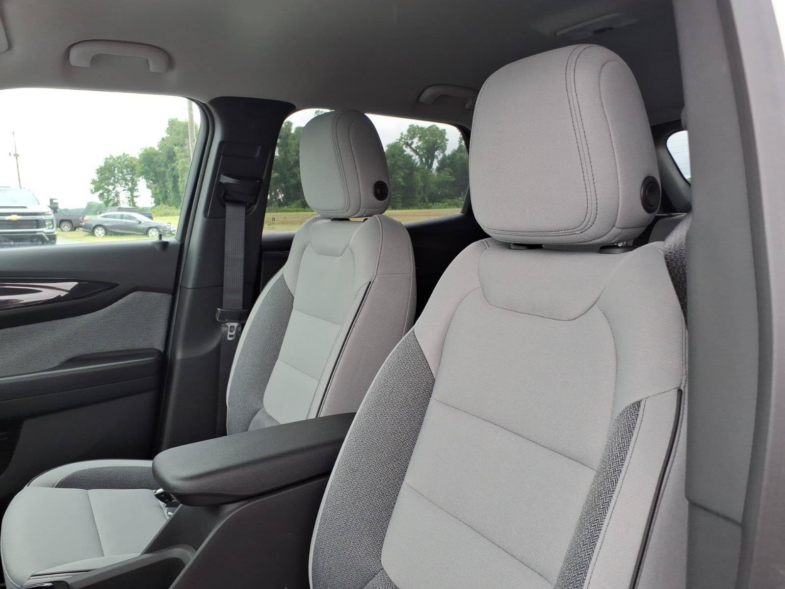 New 2026 Chevrolet TrailBlazer LT w/ LT Cold Weather Package FWD image 16