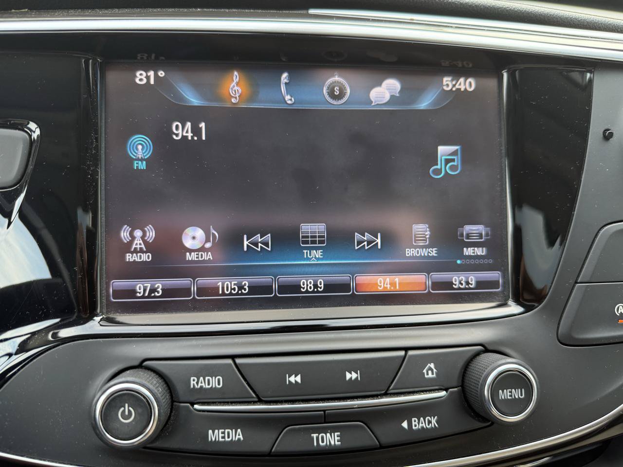 Used 2019 Buick Envision Essence AWD/4WD image 16