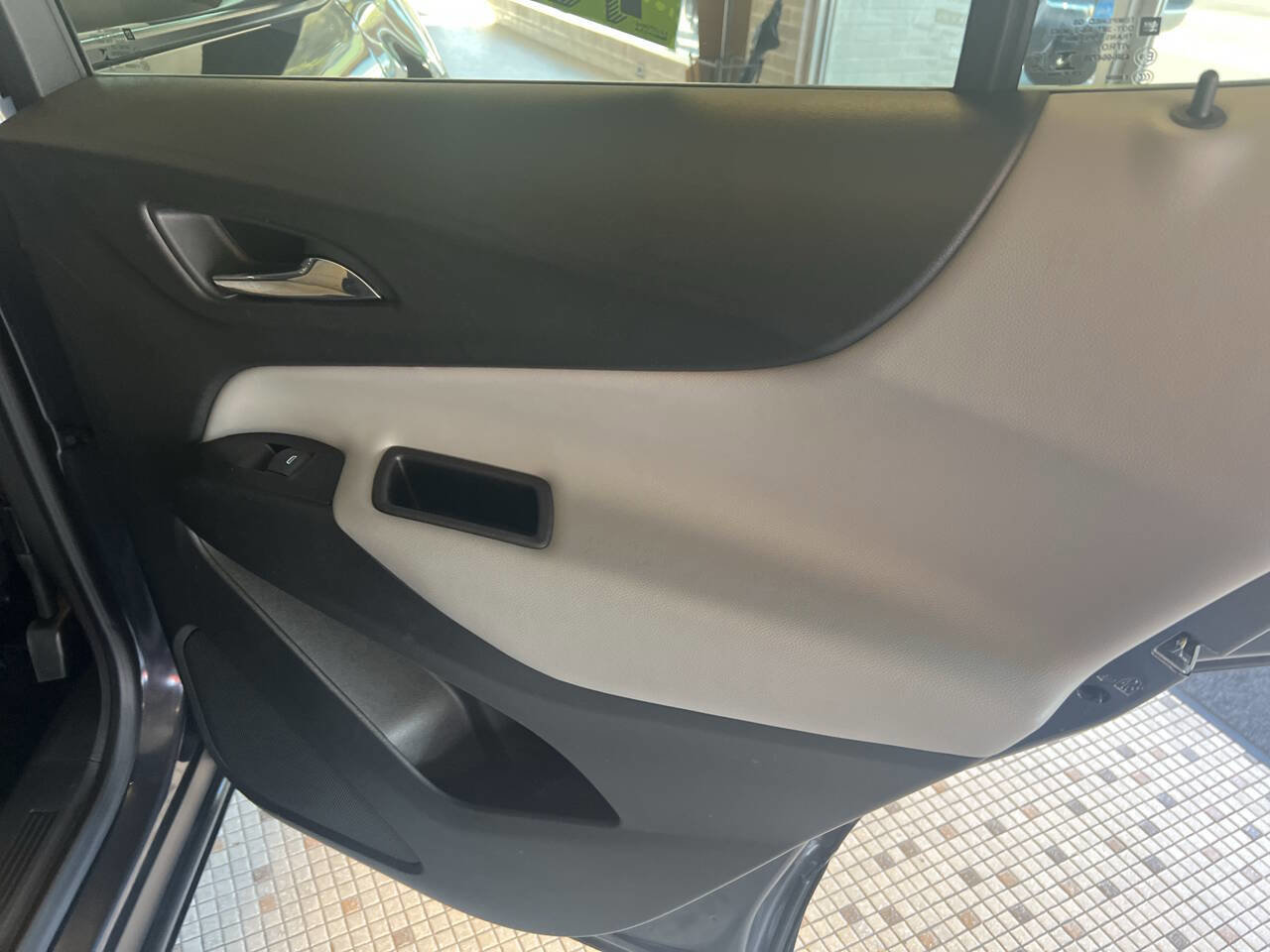 Used 2022 Chevrolet Equinox LS image 51